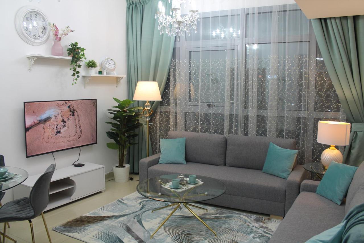 Newly Furnished One Bedroom Apartment Next To Metro & Beach In Marina Residence Дубай Экстерьер фото